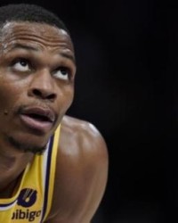 开云体育首页-从被球迷嫌弃到高呼MVP 韦少持续高光成湖人救星